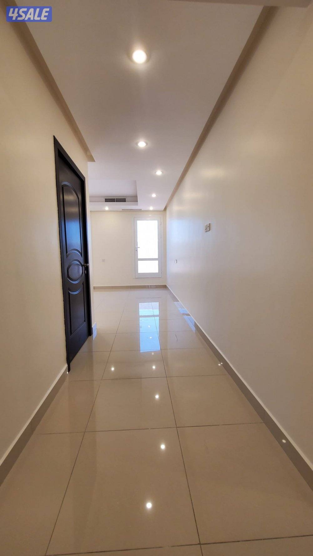 للايجار شقه في منطقه مشرف مع روف1