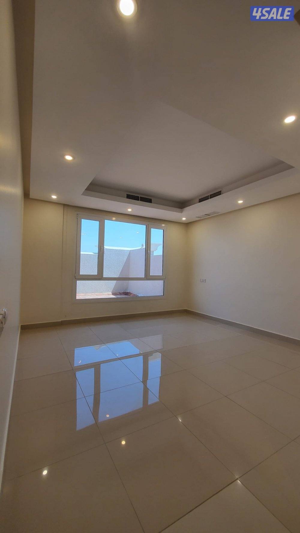 للايجار شقه في منطقه مشرف مع روف2