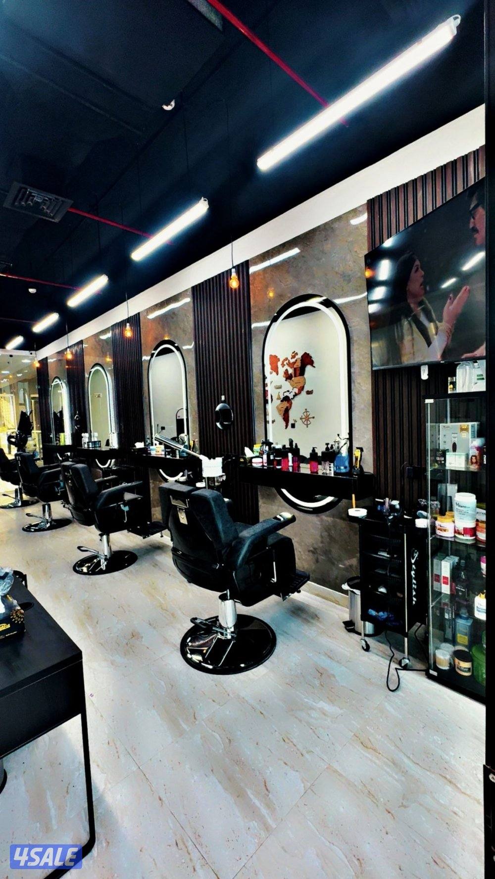 للبيع صالون رجالي عربي0