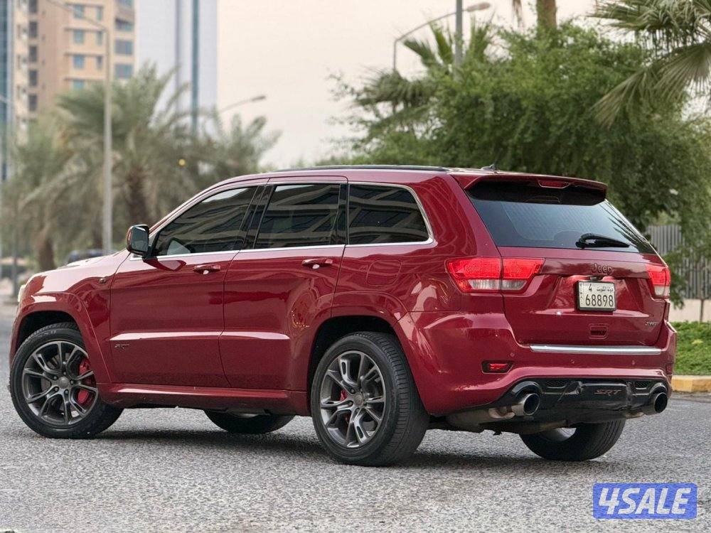 جراند شيروكي // SRT 8  // 2013  //8