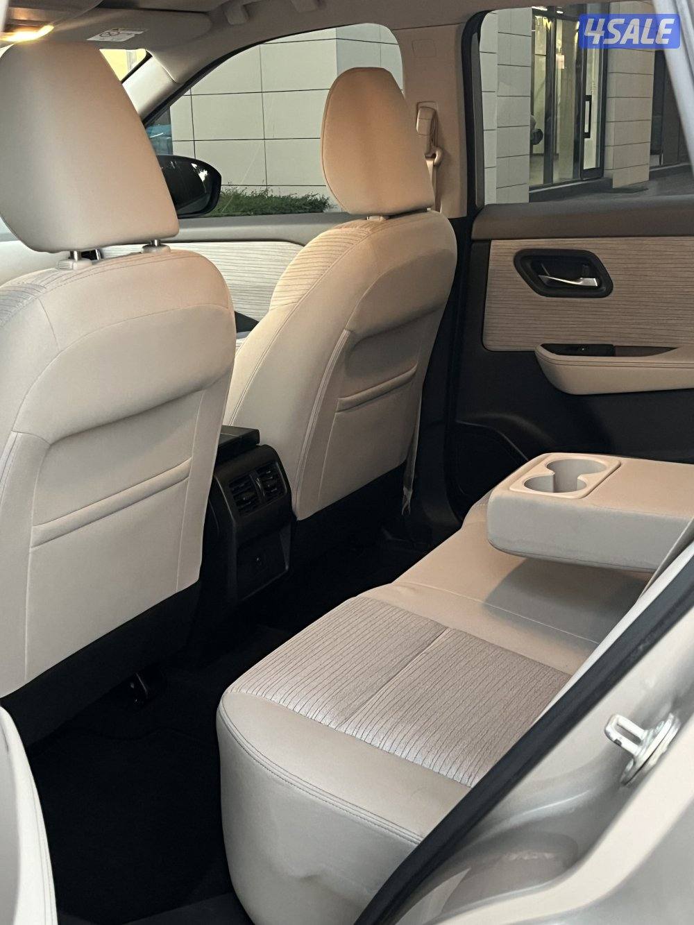 البيع جيب نيسان اكس تريل 20236