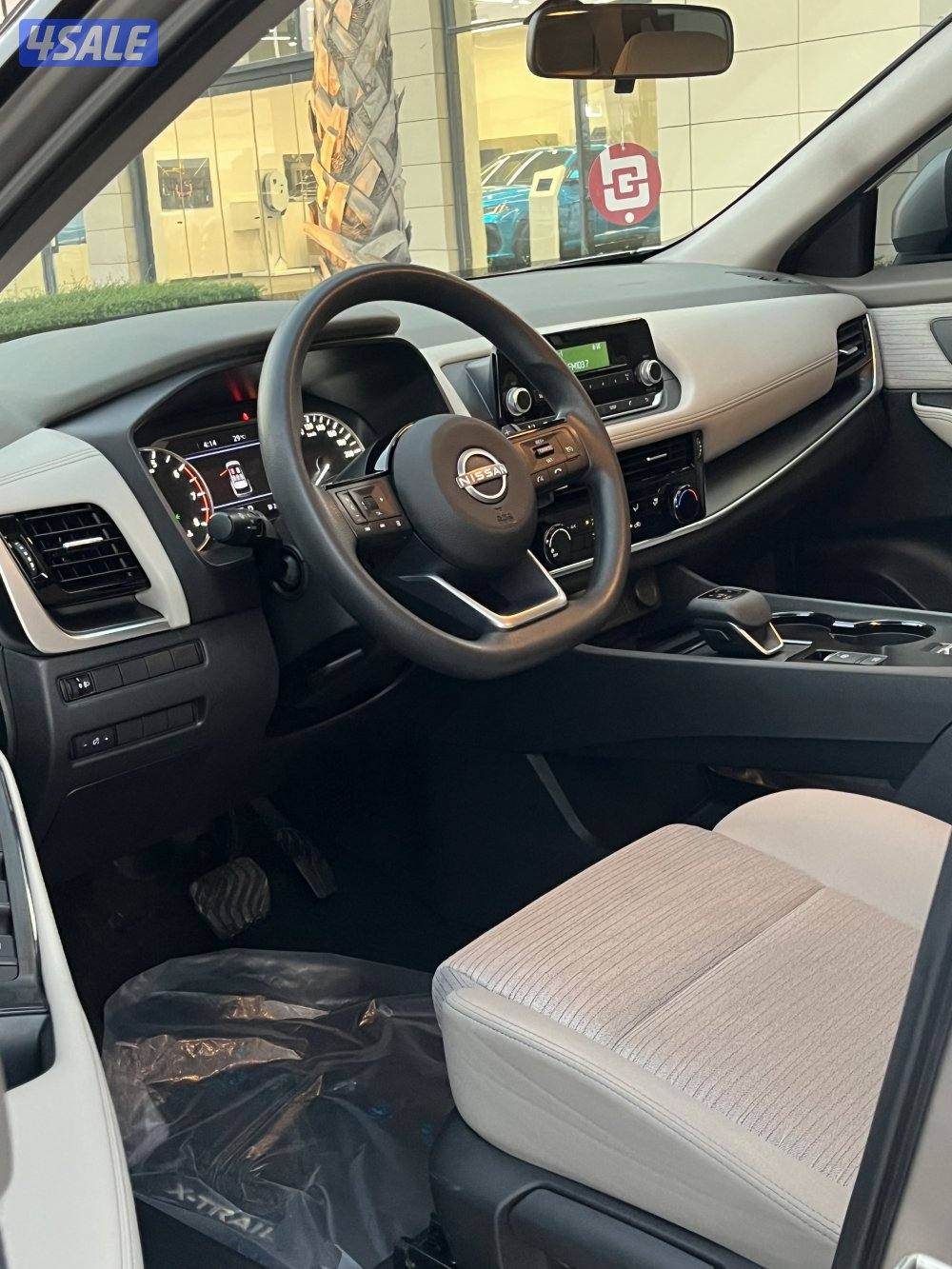 البيع جيب نيسان اكس تريل 20237