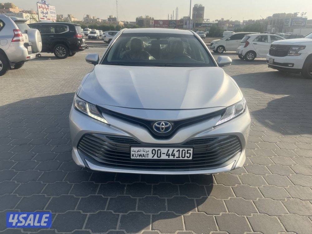 للبيع كامري هايبرد موديل 20203