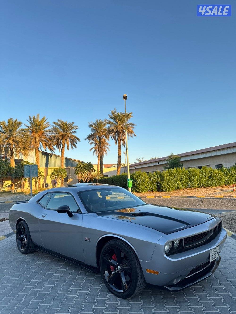 للبيع دودج تشالنجر SRT8 2013 بيعة سريعة0