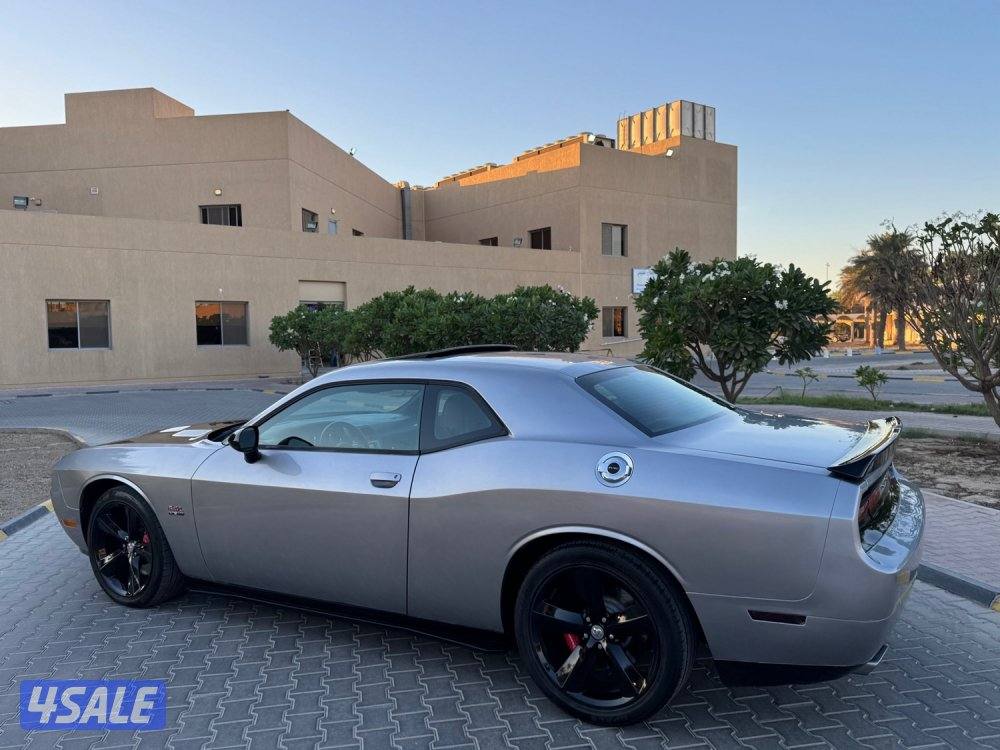 للبيع دودج تشالنجر SRT8 2013 بيعة سريعة3