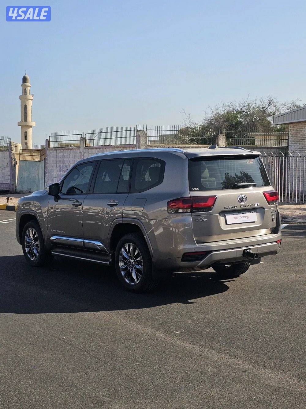 Toyota LandCruiser GXR 2022 Aero4