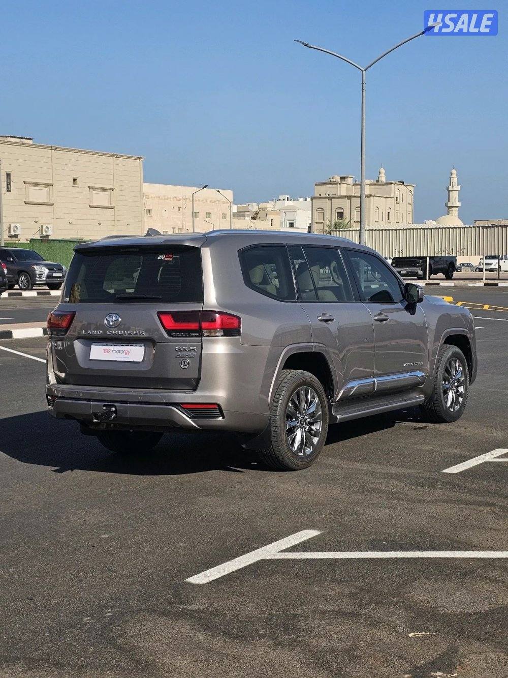 Toyota LandCruiser GXR 2022 Aero5