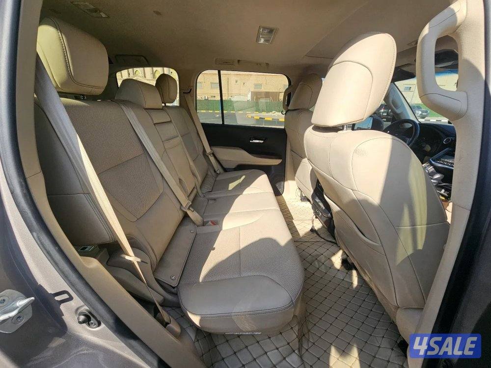 Toyota LandCruiser GXR 2022 Aero11