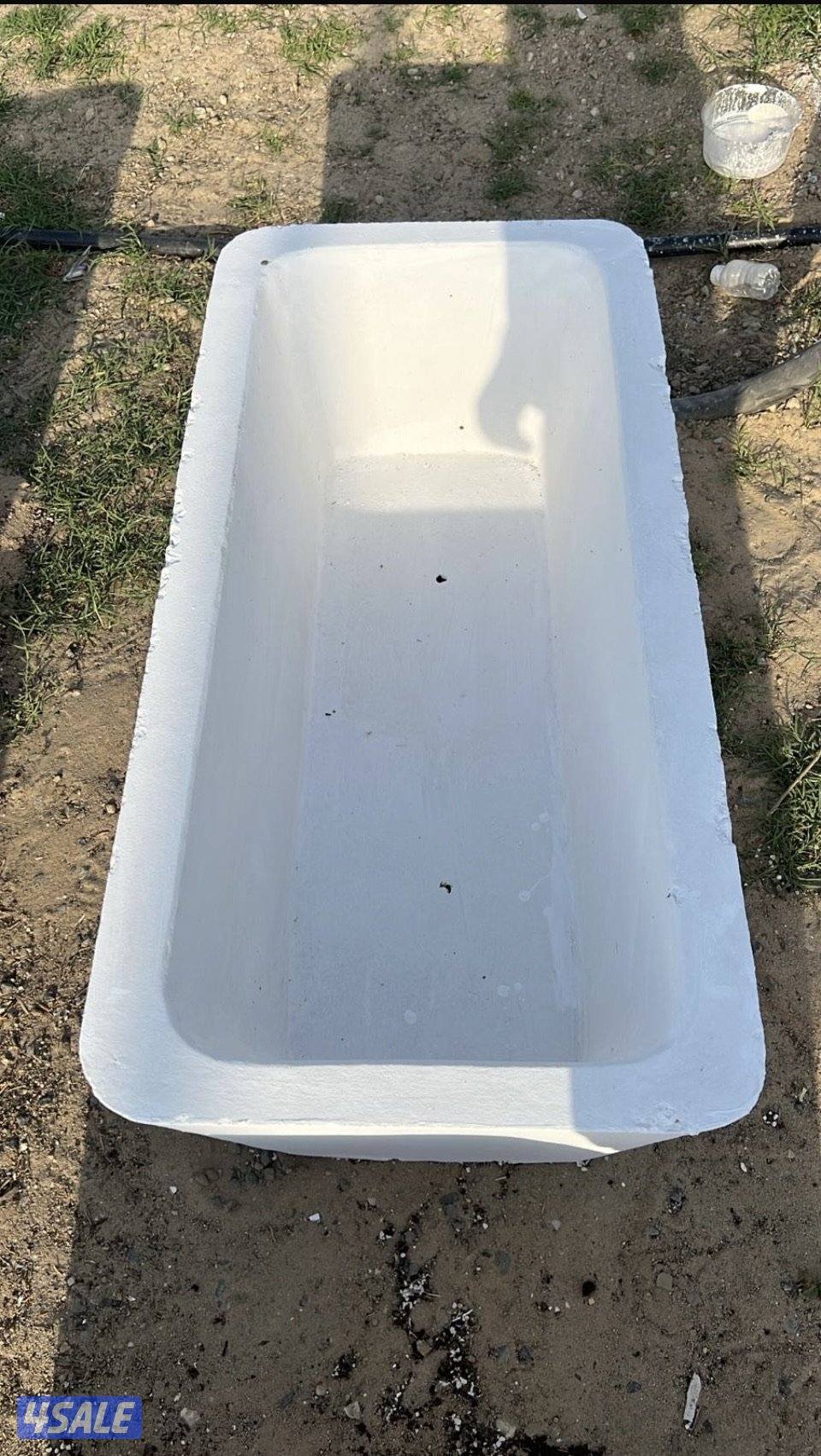 للبيع سعر فرصة احواض زهور مستطيل (اسمنتية)4