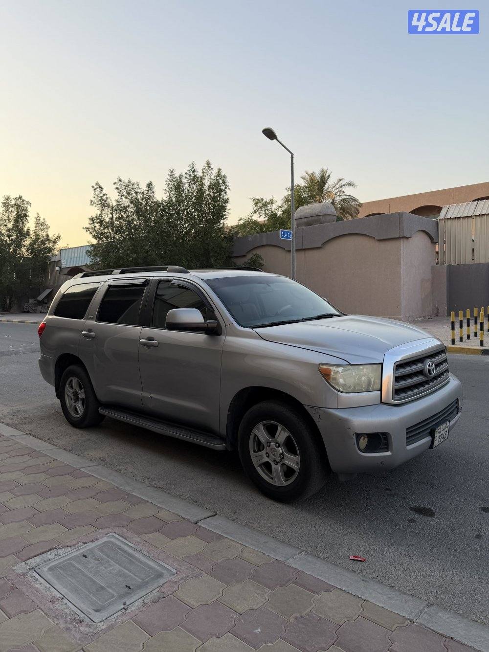 للبيع جيب سكويا 20103