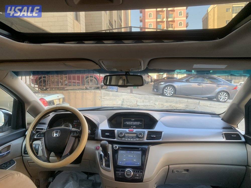 للبيع هوندا اوديسي كامل المواصفات موديل ٢٠١٥2