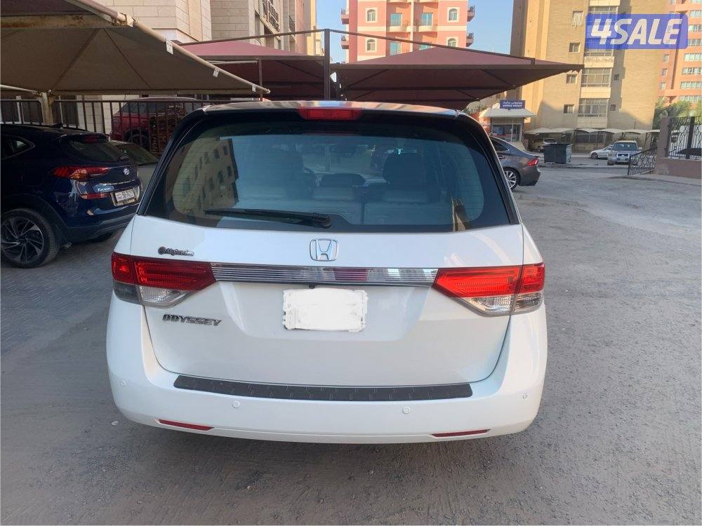 للبيع هوندا اوديسي كامل المواصفات موديل ٢٠١٥4