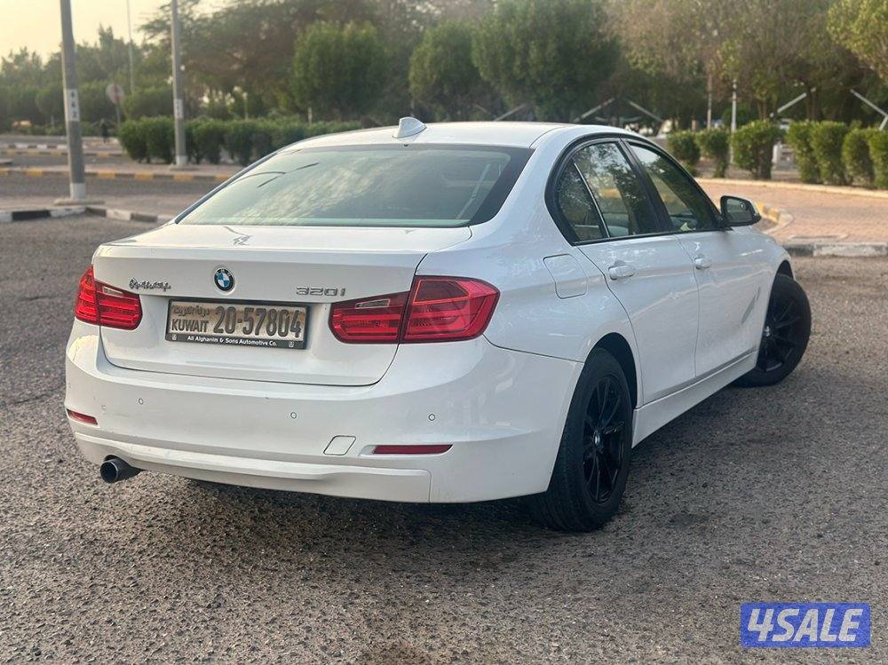 BMW 320i موديل 2012 ماشي 89الف فقط1