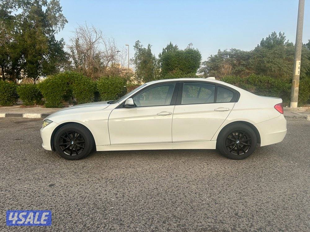 BMW 320i موديل 2012 ماشي 89الف فقط2