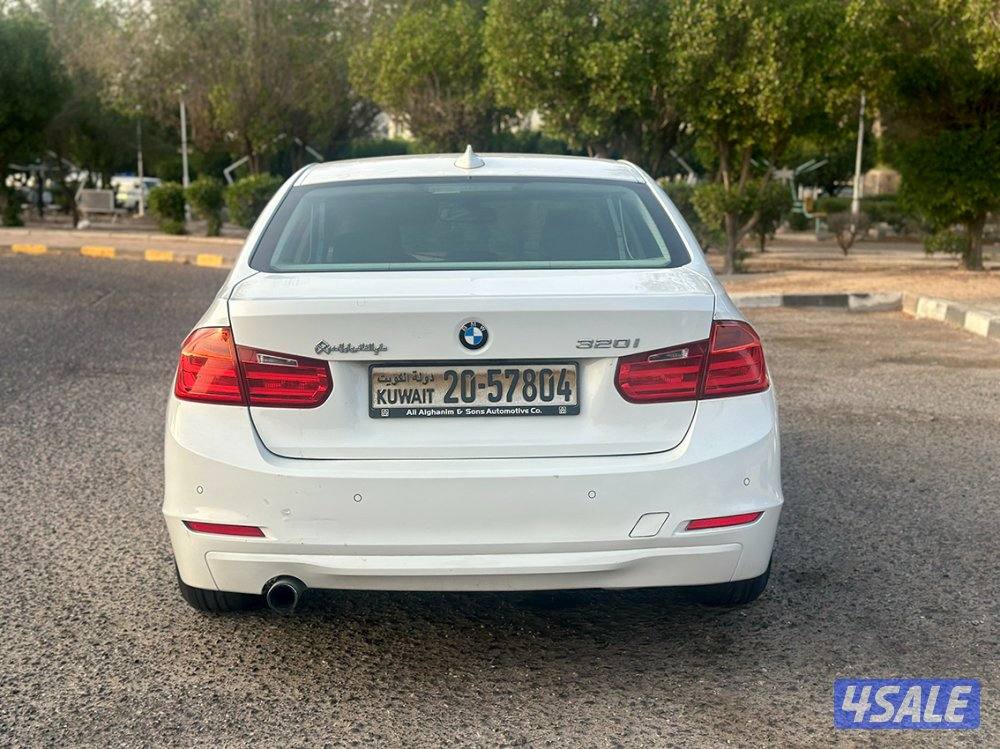 BMW 320i موديل 2012 ماشي 89الف فقط4