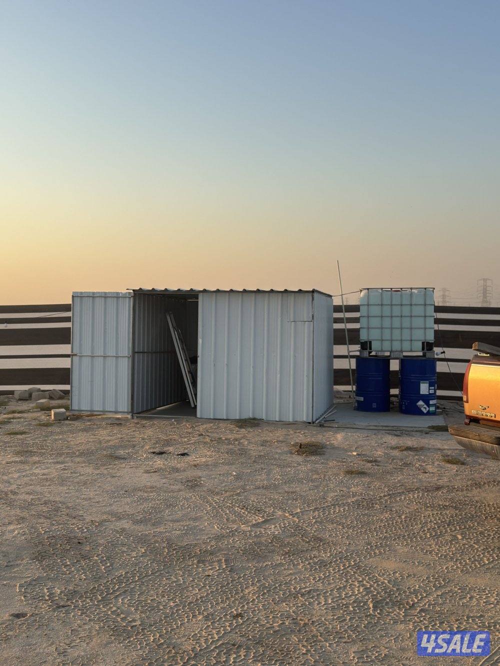 للبيع مخيم كامل0