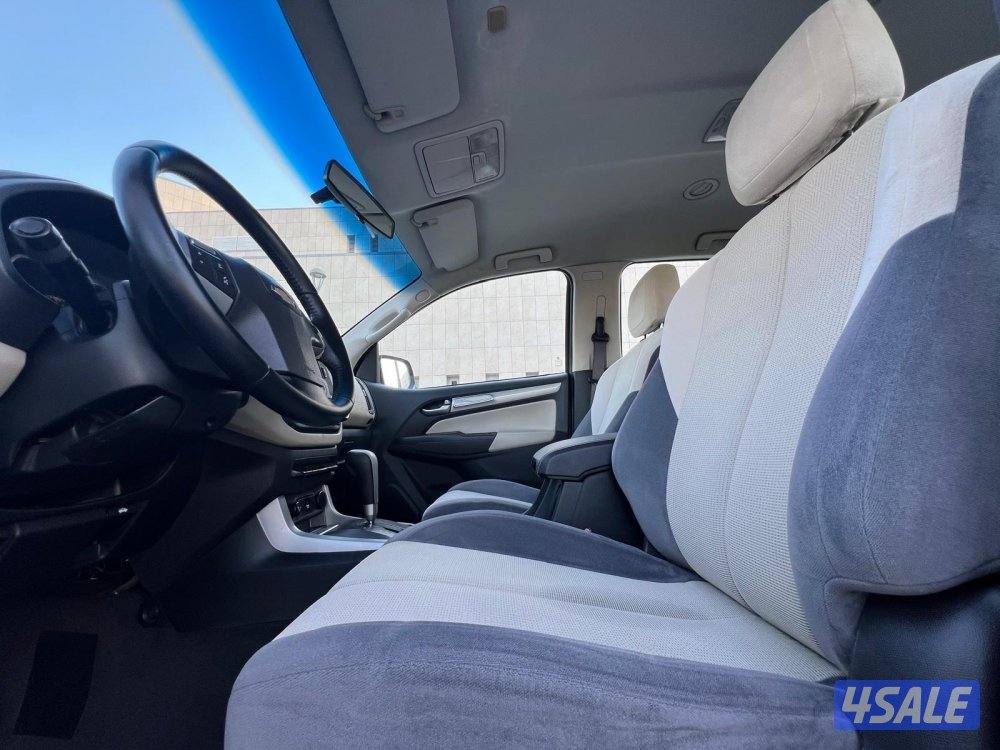 للبيع ترل بليزر 2018 ( شـرط الـفـحـص ) السيارة بحاله الوكاله9