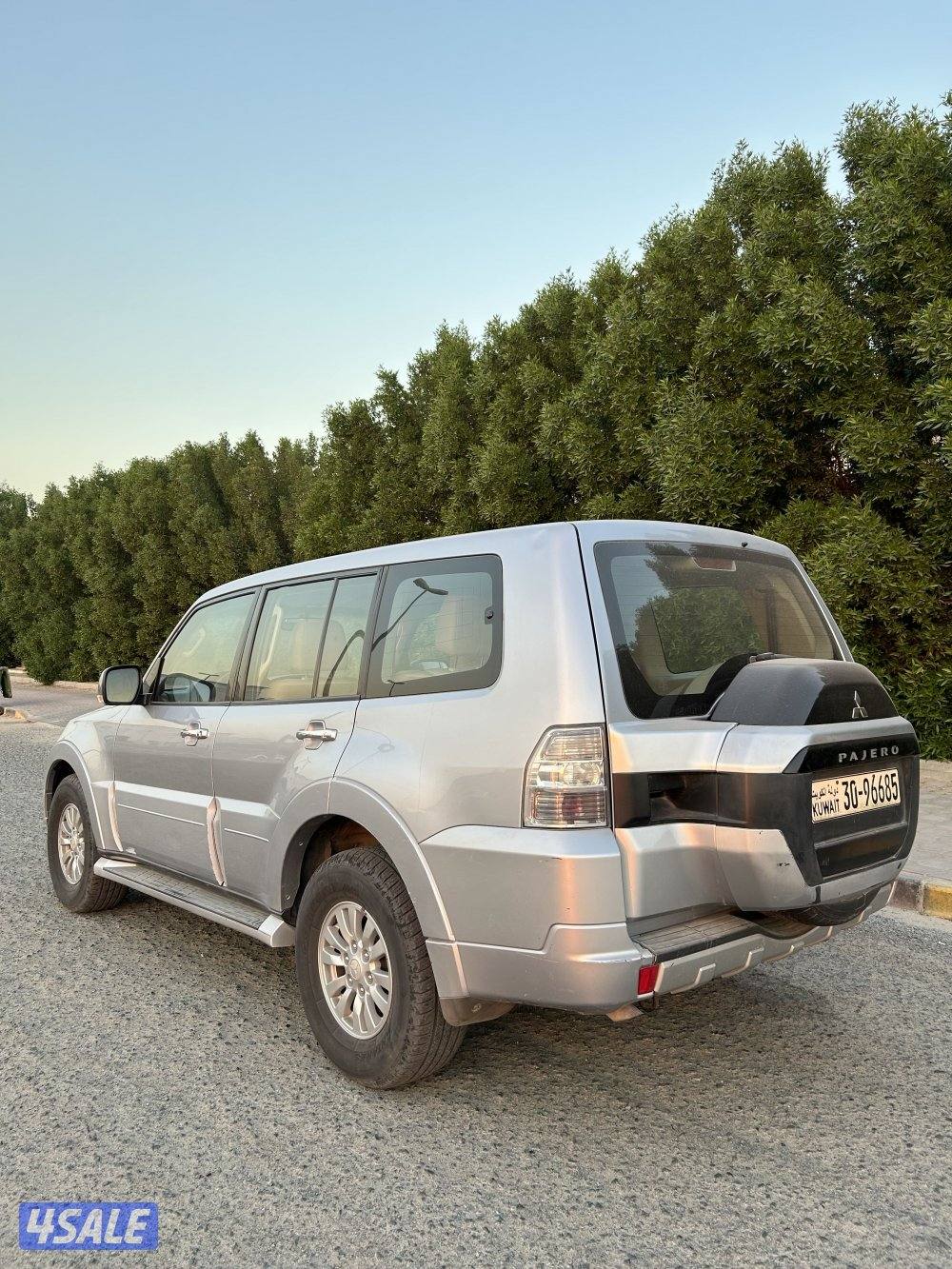 للبيع باجيرو موديل 2015 وكالة الملا3