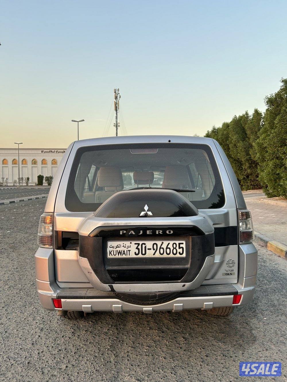 للبيع باجيرو موديل 2015 وكالة الملا7