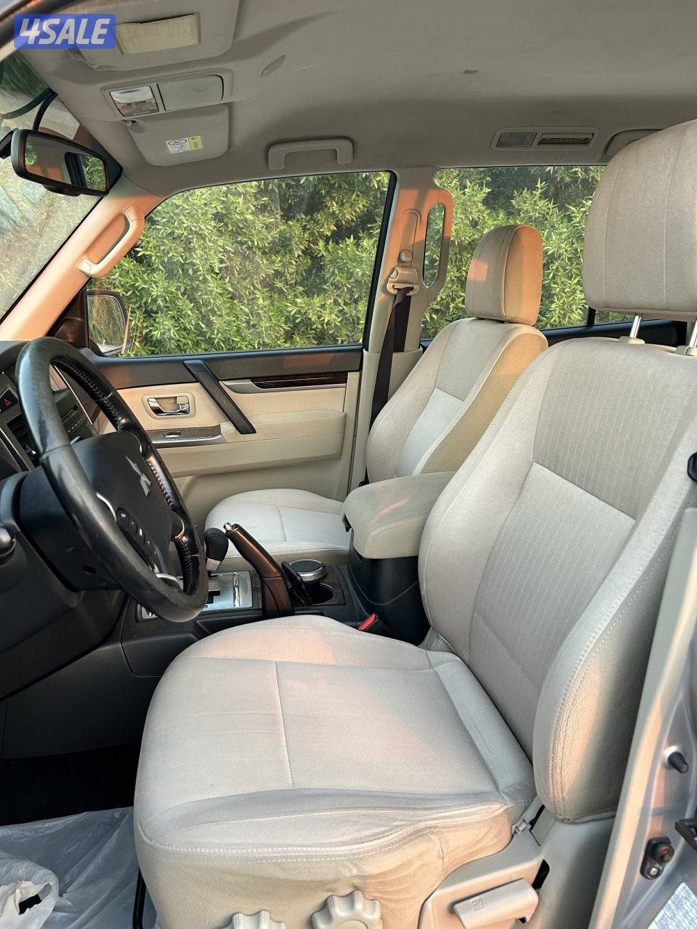 للبيع باجيرو موديل 2015 وكالة الملا9