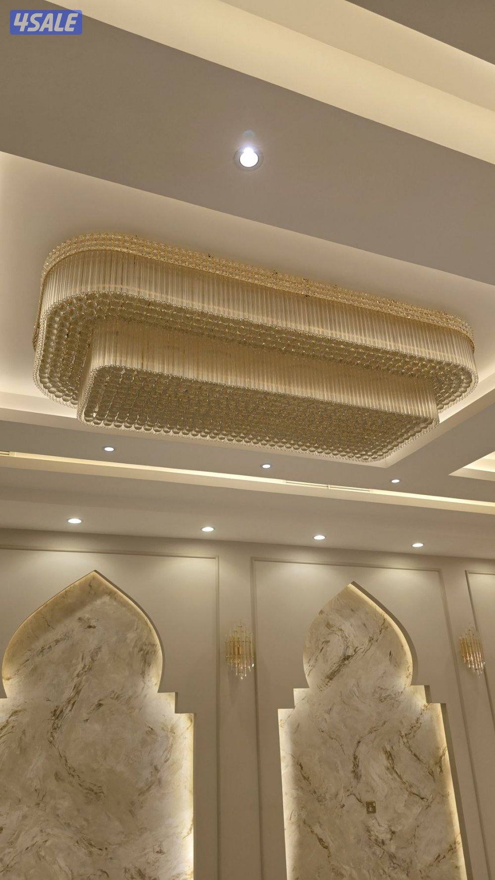 ثريات وحدة كبير  ٢ متر وثنتين صغار ١ متر0