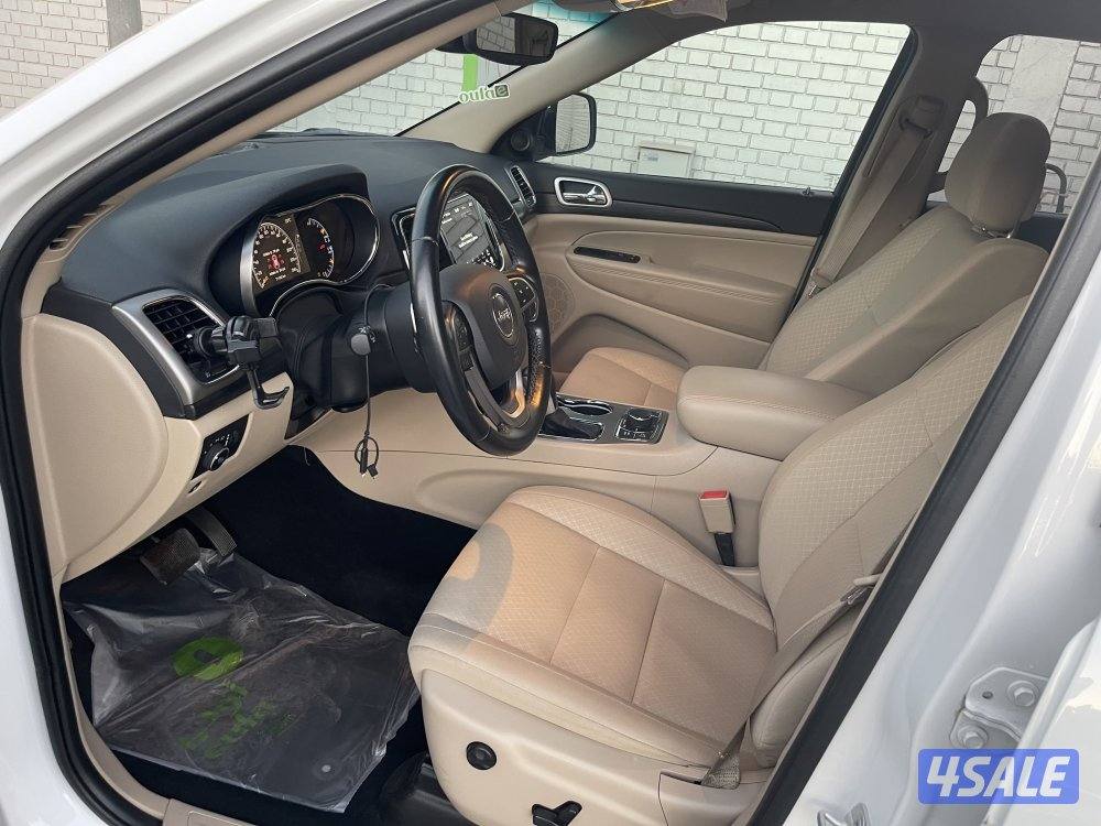 Jeep Grand Cherokee larido0