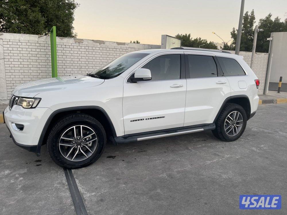 Jeep Grand Cherokee larido6