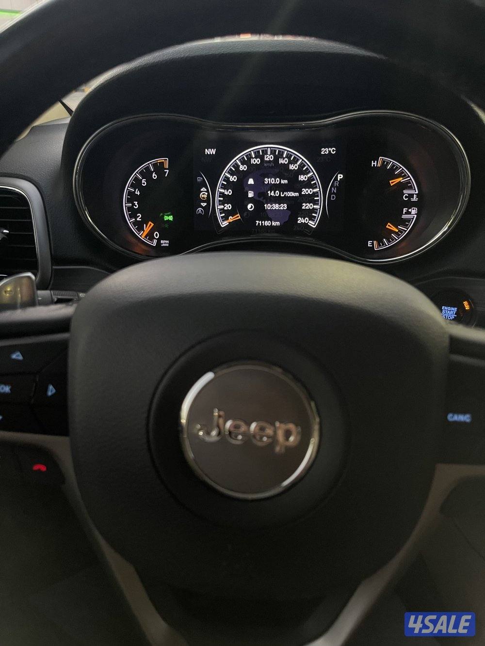 Jeep Grand Cherokee larido8