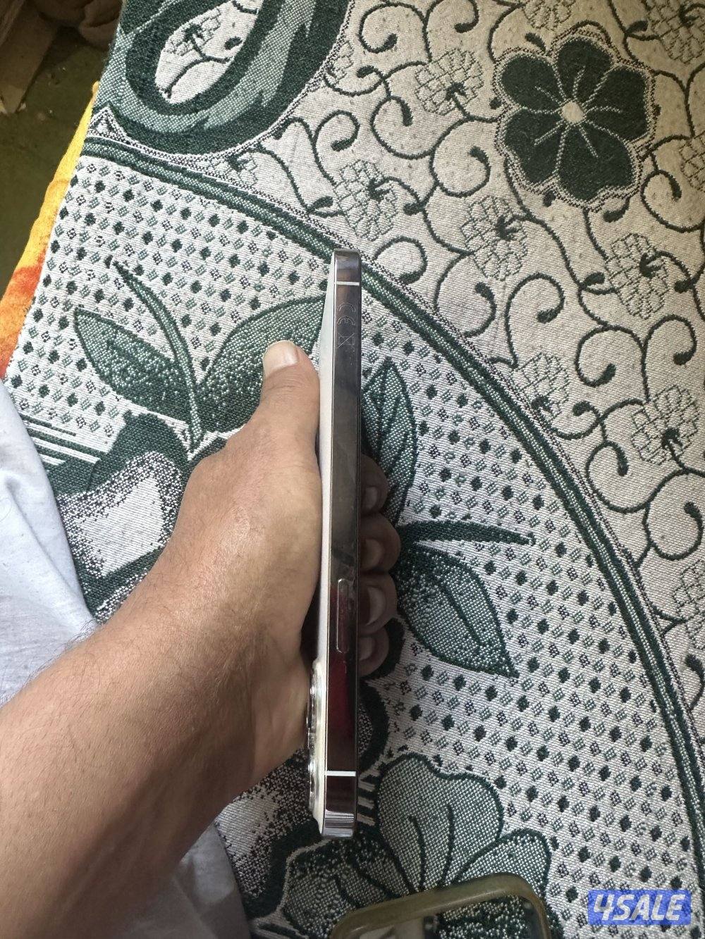 ايفون 13 برو ماكس الجهاز كيه لجديد حالته ممتازة الآيفون معفي الضريبة0