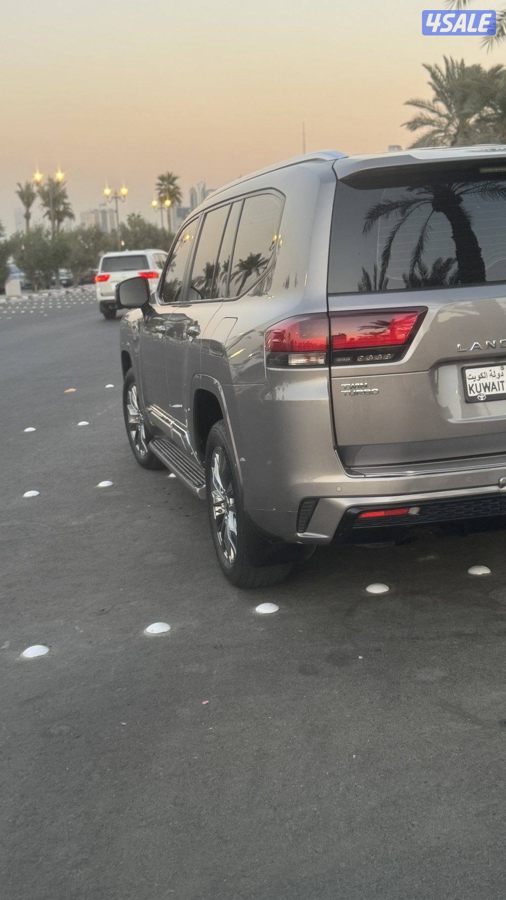 للبيع لاند كروز 2023 Ros5