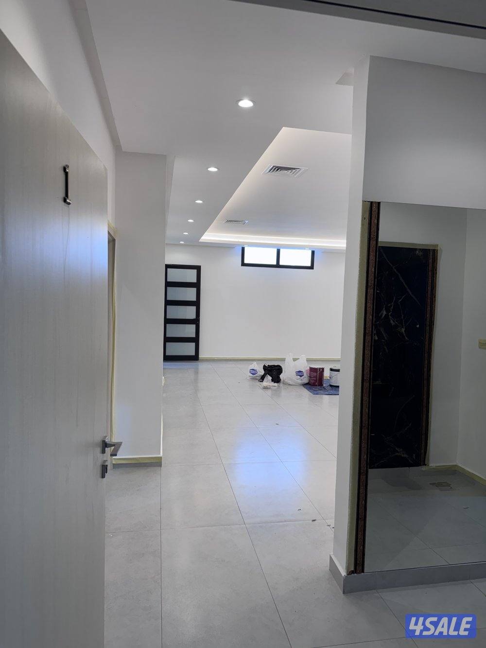 الفنيطيس شقه سرداب ساقط. مع غرف للسايق0