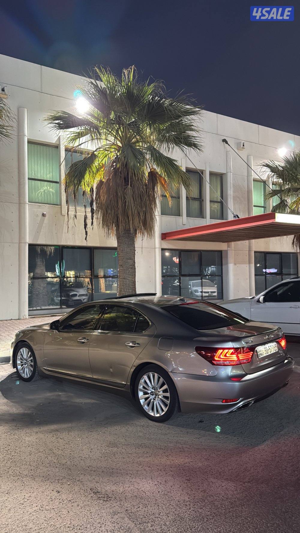 للبيع لكزس 2015 الساير نظيف1