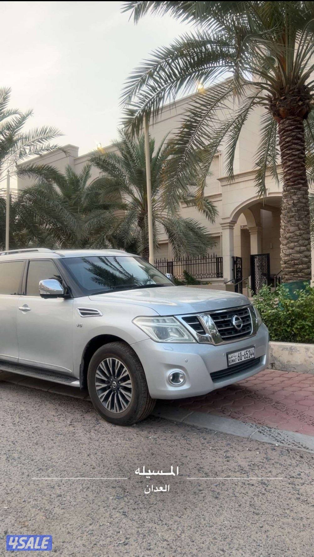 للبيع جيب نيسان باترول بلاتينيوم ستي حجم 320 موديل (2014)0