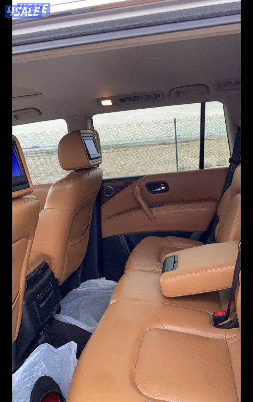 للبيع جيب نيسان باترول بلاتينيوم ستي حجم 320 موديل (2014)7