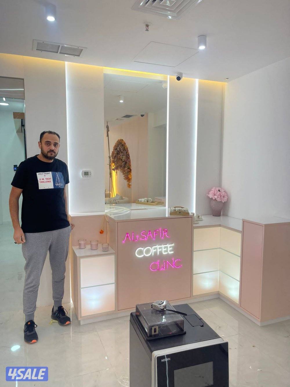 ابواحمد لعمل جميع انواع الديكورات الخشبية والاصباغ3