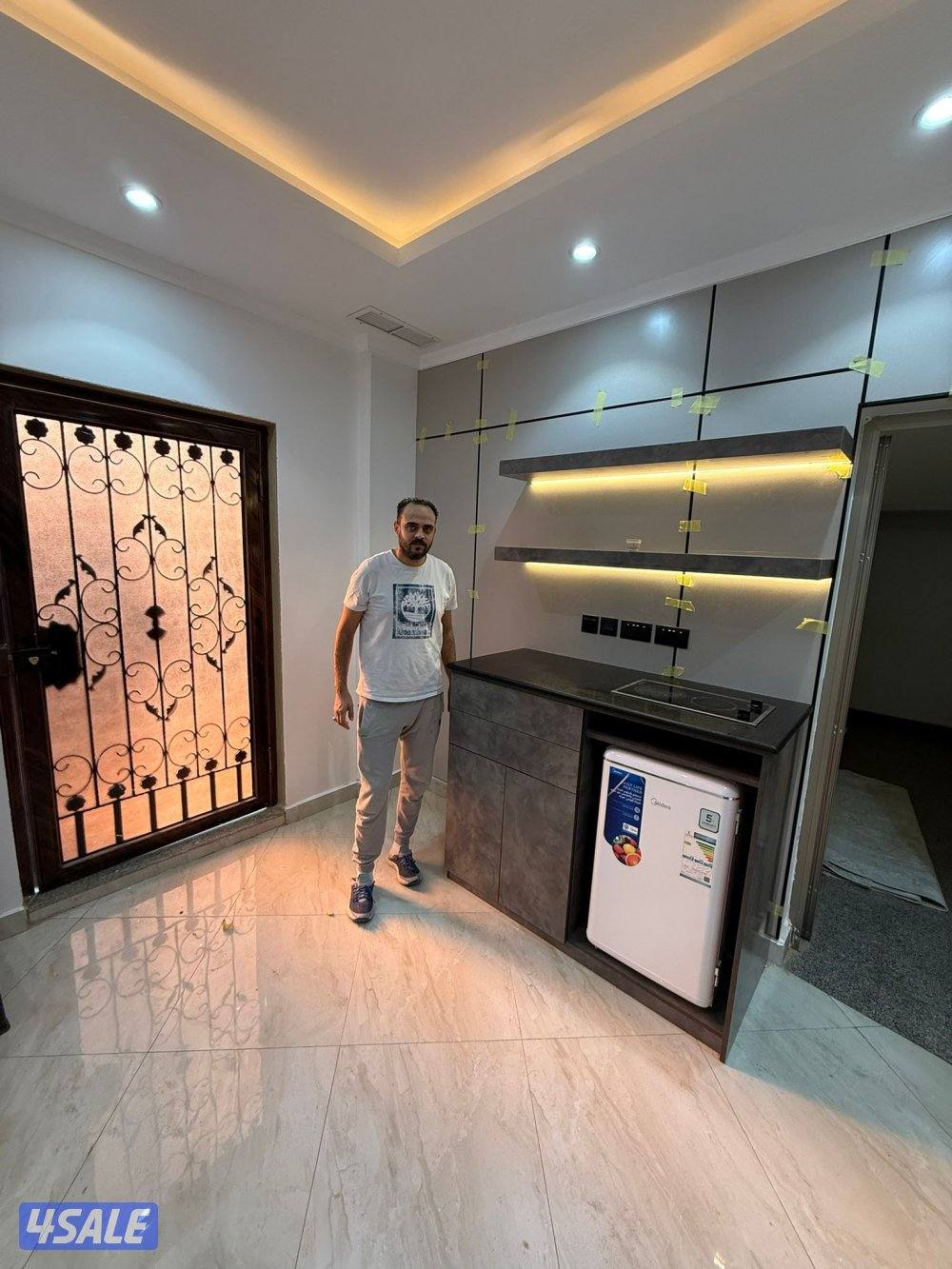 ابواحمد لعمل جميع انواع الديكورات الخشبية والاصباغ4