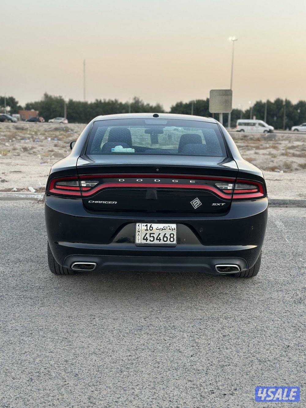 للبيع شارجر موديل2018 ماشي70 الف حالة وكالة2