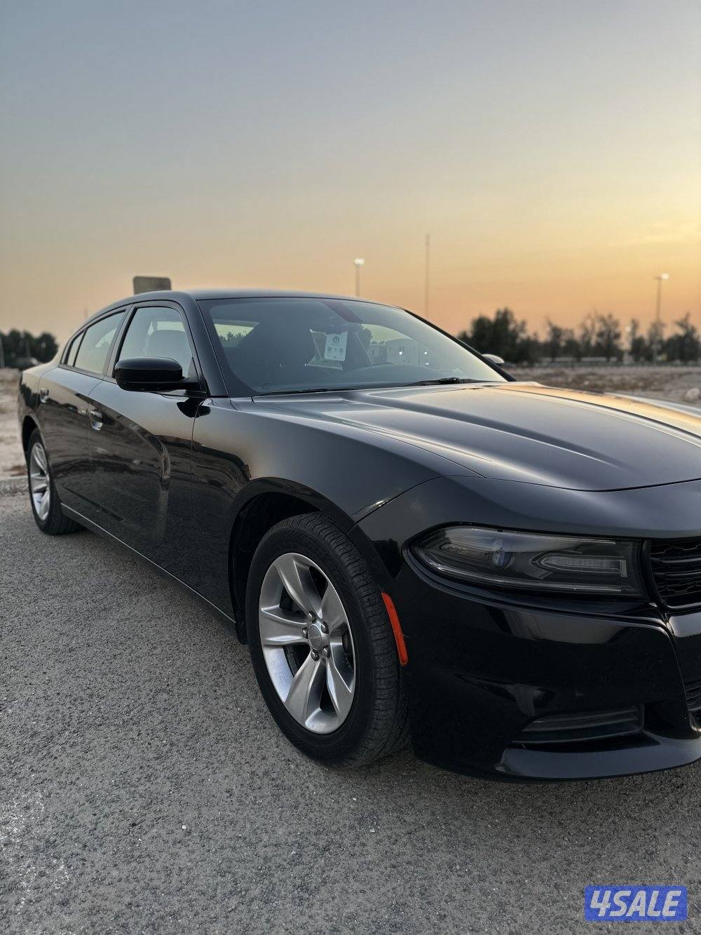 للبيع شارجر موديل2018 ماشي70 الف حالة وكالة3