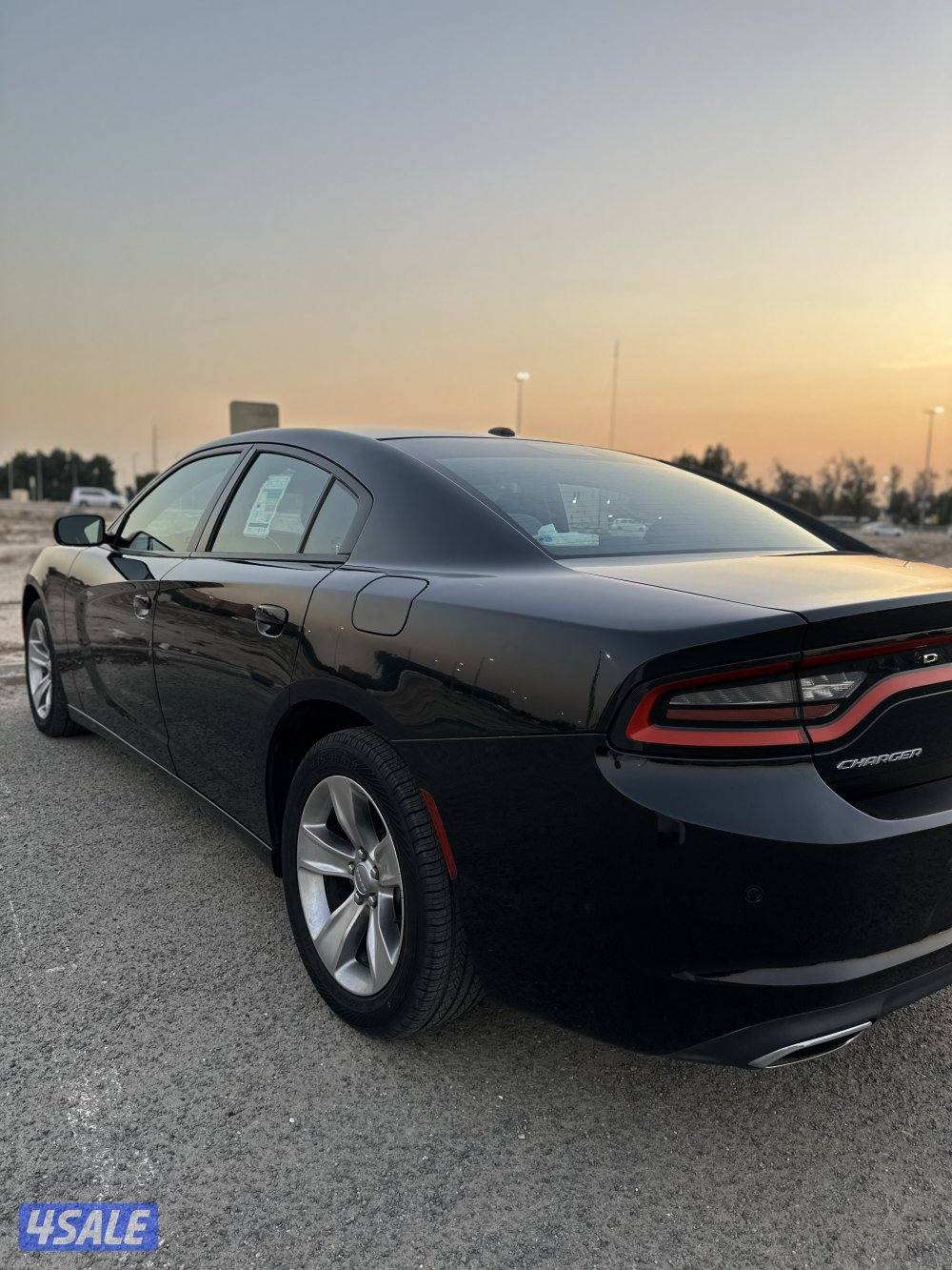 للبيع شارجر موديل2018 ماشي70 الف حالة وكالة7