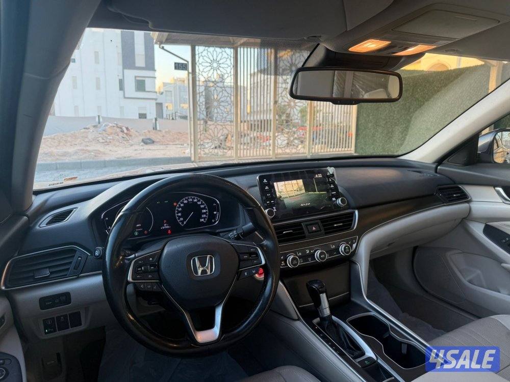 للبيع هوندا اكورد 2019 وارد الوكاله بحاله4