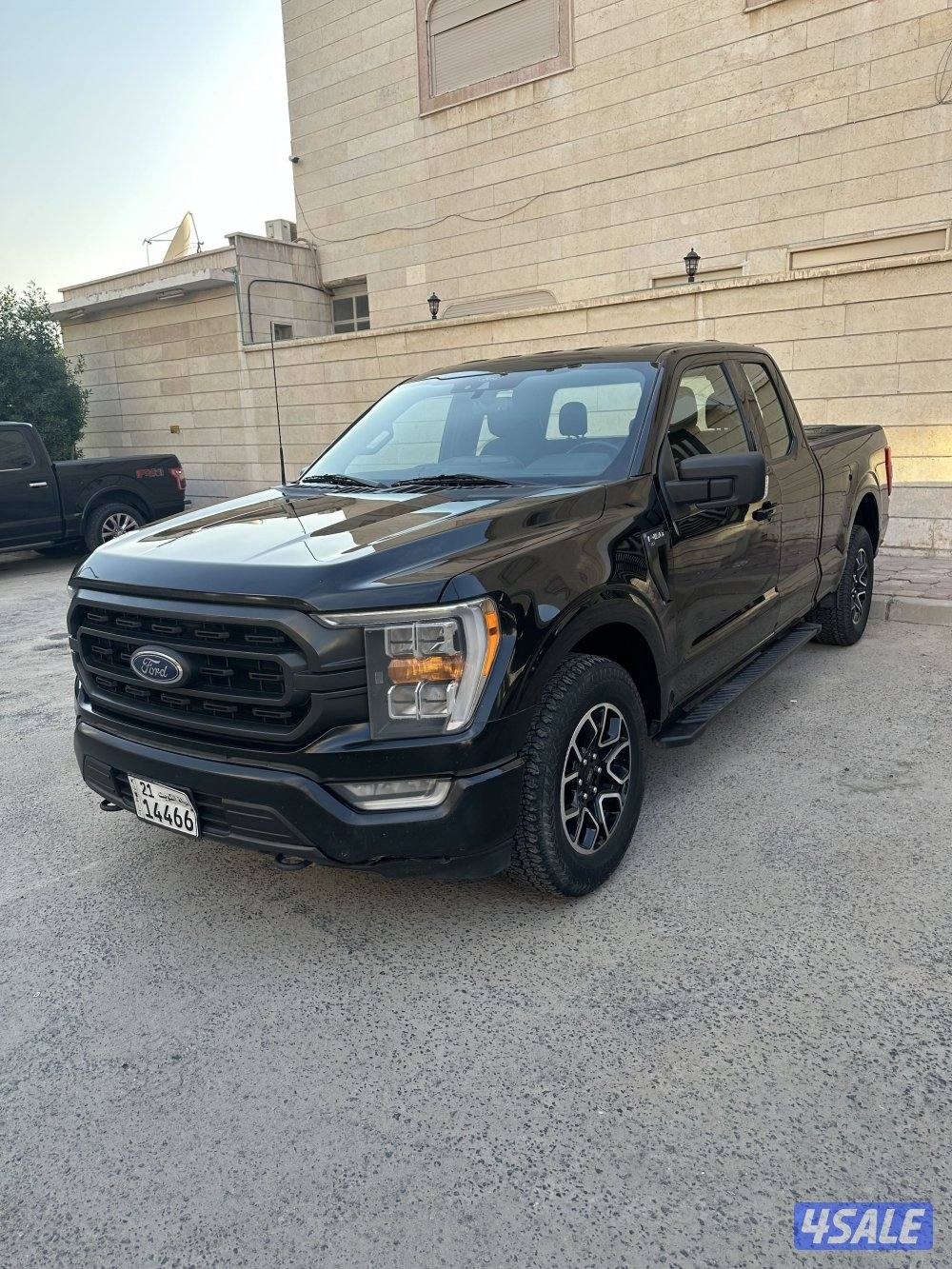 للبيع وانيت F1500