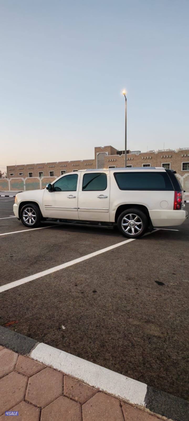 يوكن اكس ال دبل جير ٢٠١٢ ماشي ٣٢٨ الف صبغ الوكاله ماعدا كف اليد (٢)6