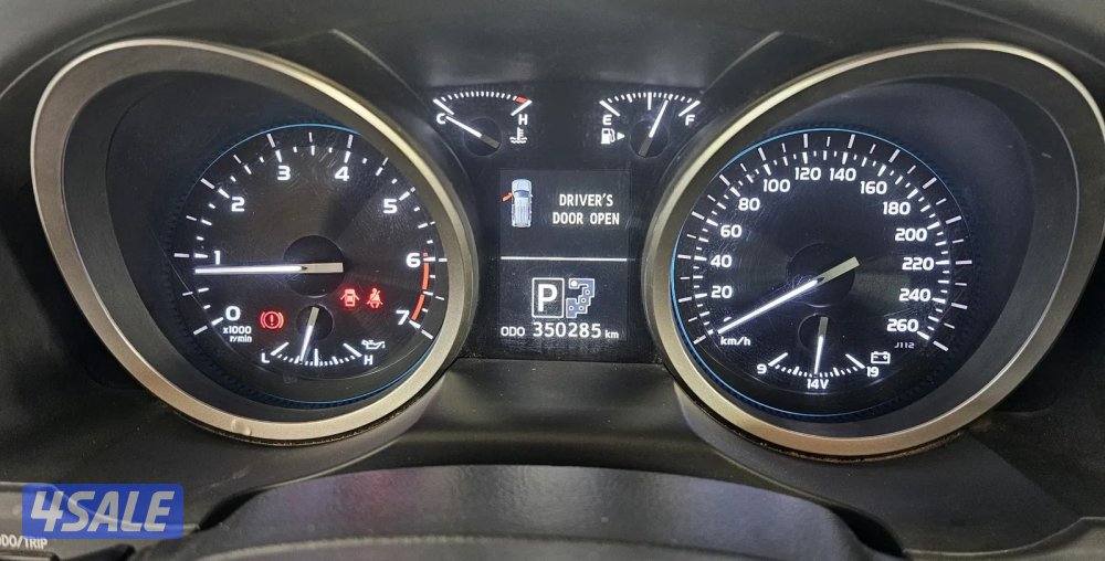 Toyota land Cruiser VXR 201512