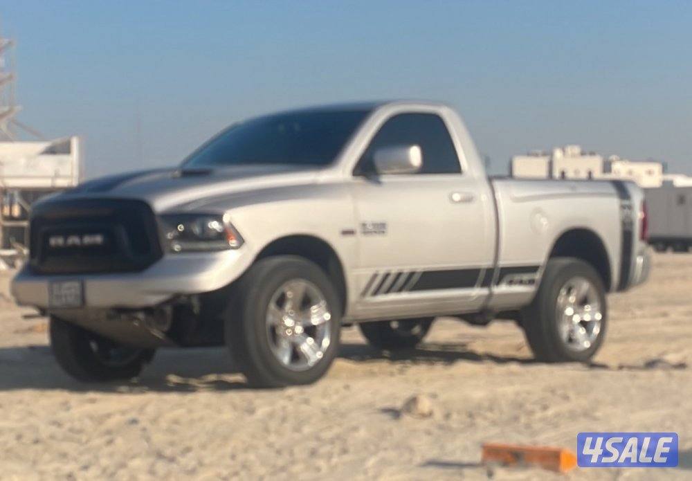 نظيف دودج رام فئة سبورت 4x4 المالك الاول ممشى قليل ٢٠١٧0