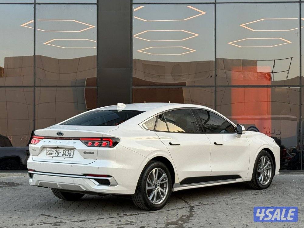 FORD TAURUS _ 2023 صبغ الوكالة3
