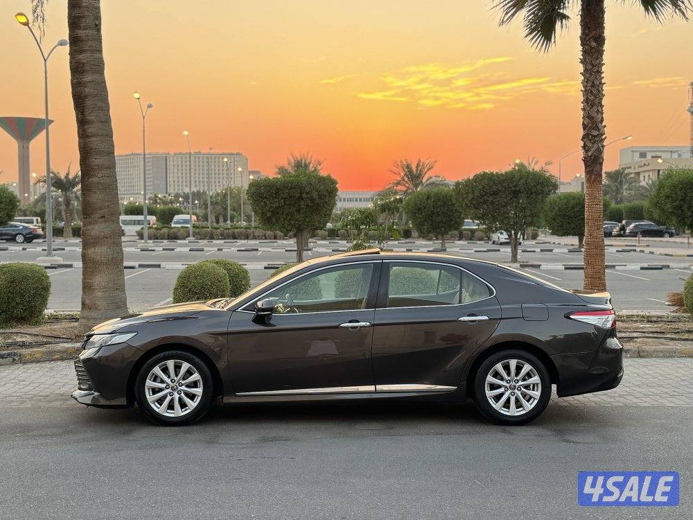 تويوتا كامري GLE موديل 2019 كامل المواصفات9