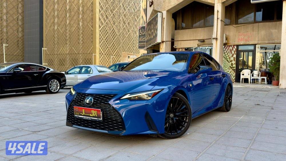 لكزس ìs300/ موديل 2021/ عداد 89 ألف/ صبغ الوكالة1