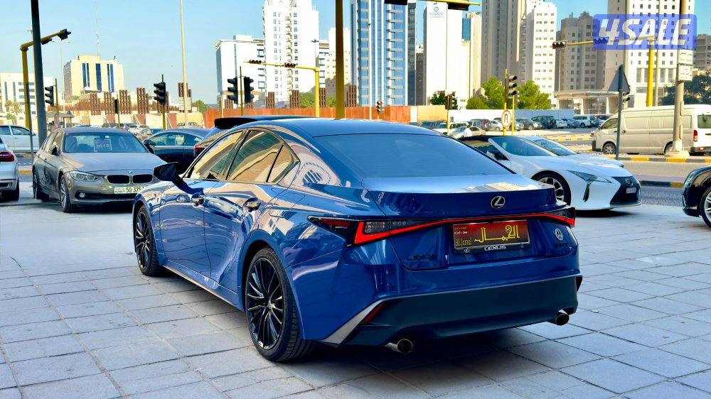 لكزس ìs300/ موديل 2021/ عداد 89 ألف/ صبغ الوكالة6
