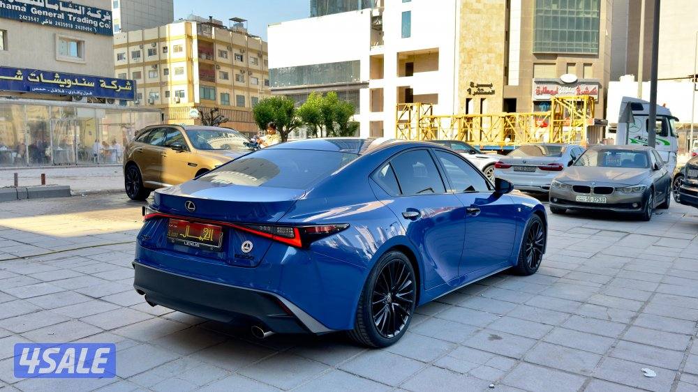 لكزس ìs300/ موديل 2021/ عداد 89 ألف/ صبغ الوكالة7