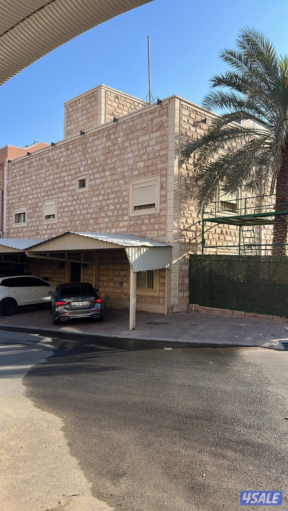 للبيع بيت صباح السالم ق8/ والعدان ق3 / مبارك الكبير ق3 /والقرين ق50